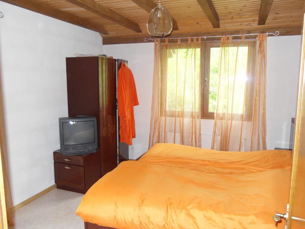 Bed&Breakfast In Flueh Hofstetten-Flüh 部屋 写真