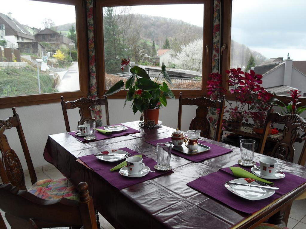 Bed&Breakfast In Flueh Hofstetten-Flüh エクステリア 写真